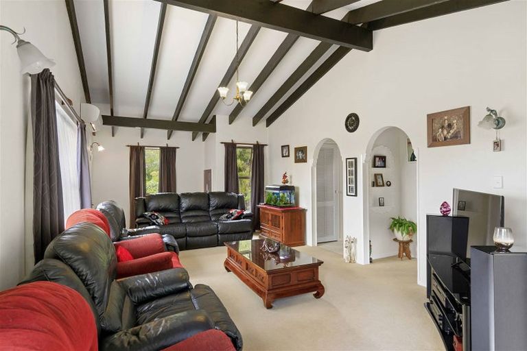 Photo of property in 476 Stokes Valley Road, Stokes Valley, Lower Hutt, 5019