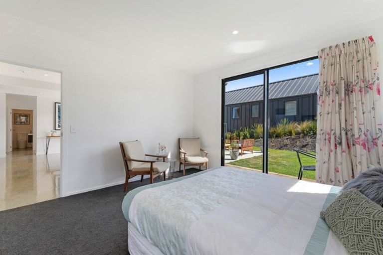 Photo of property in 9 Falconer Rise, Jacks Point, Queenstown, 9371