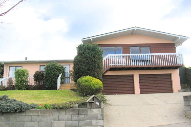 Photo of property in 22 Heatherlea Heights, Feilding, 4702