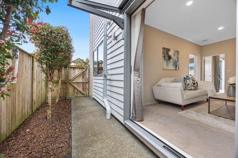 Photo of property in 1 Creggan Crescent, Flat Bush, Auckland, 2019