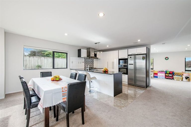 Photo of property in 57a Glendene Avenue, Glendene, Auckland, 0602