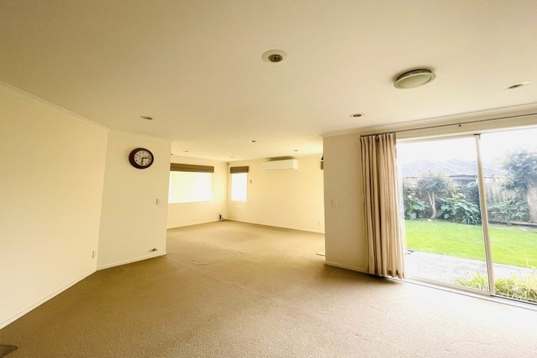Photo of property in 6 Etwall Court, Dannemora, Auckland, 2016