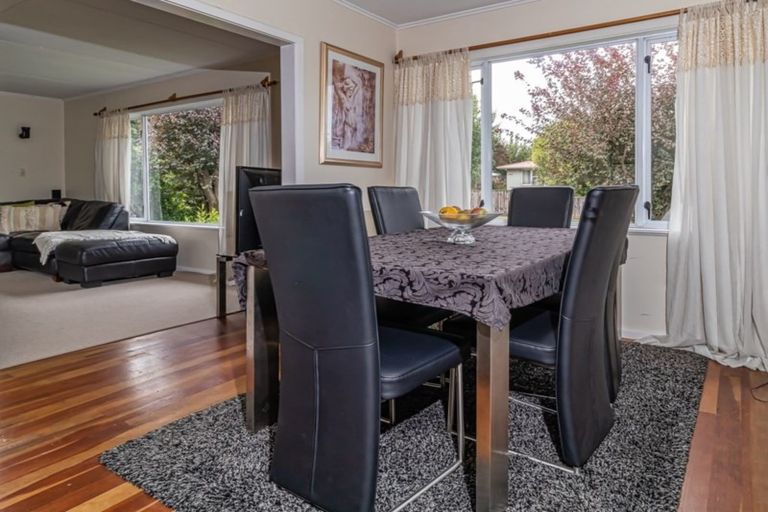 Photo of property in 21 Lipscombe Crescent, Havelock North, 4130