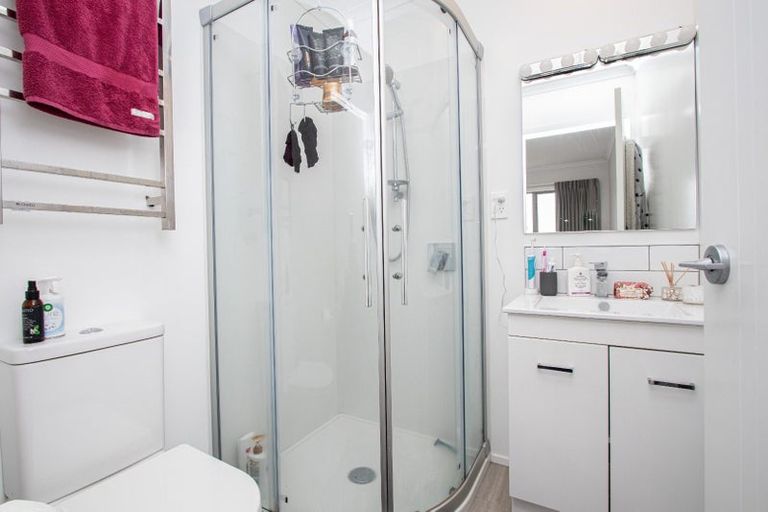 Photo of property in 17/19 Ruakiwi Road, Hamilton Lake, Hamilton, 3204