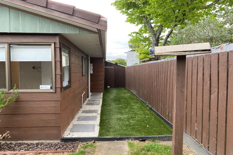 Photo of property in 1/2 Short Street, Papakura, 2110