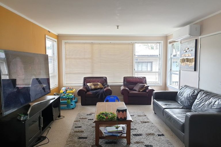 Photo of property in 33 Warspite Avenue, Cannons Creek, Porirua, 5024