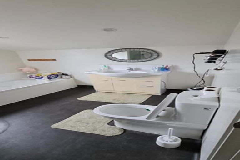 Photo of property in 4/50 Elizabeth Street, Moera, Lower Hutt, 5010