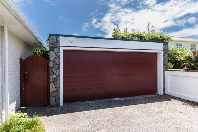 Photo of property in 23a Parkvale Road, Karori, Wellington, 6012