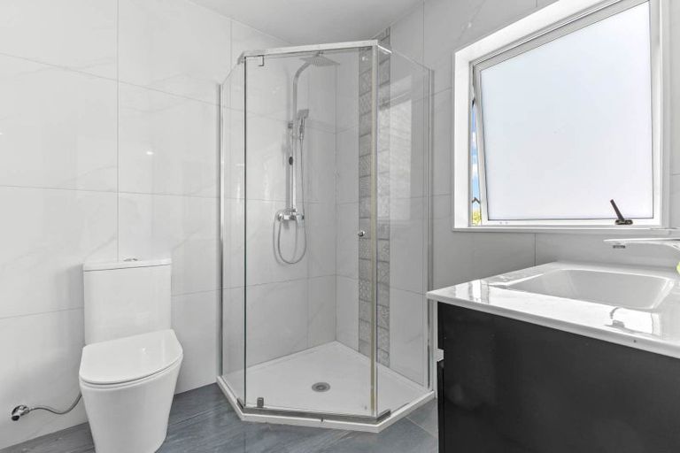 Photo of property in 24 Dolbel Place, Mangere East, Auckland, 2024