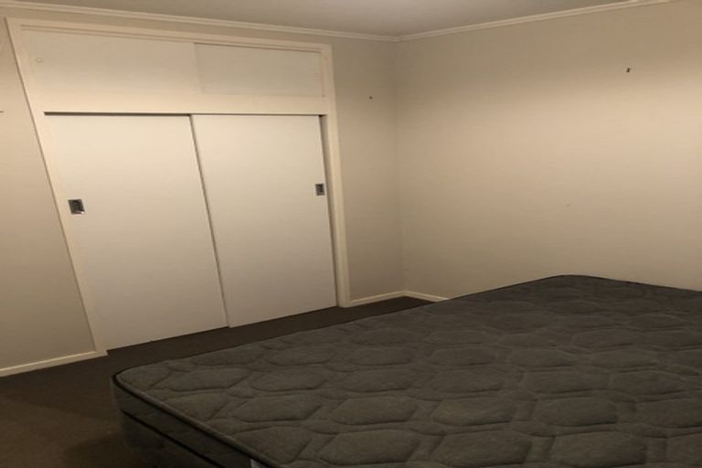 Photo of property in 4 Intrepid Place, Torbay, Auckland, 0630