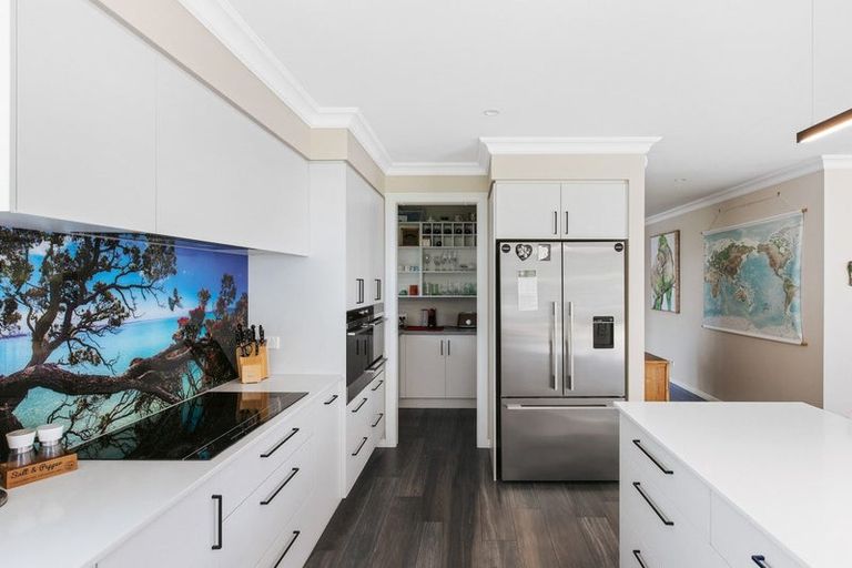 Photo of property in 5 Gellibrand Place, Omokoroa, 3114