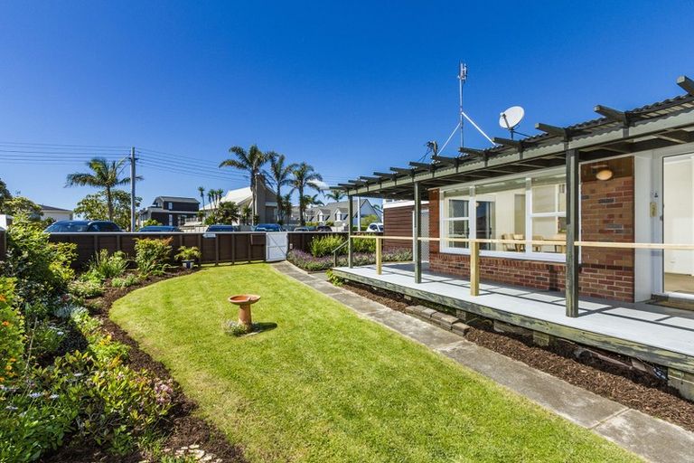 Photo of property in 2/8 Craig Road, Milford, Auckland, 0620