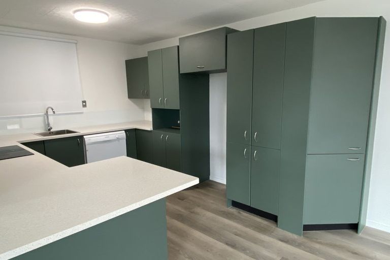 Photo of property in 36 Caribbean Drive, Unsworth Heights, Auckland, 0632