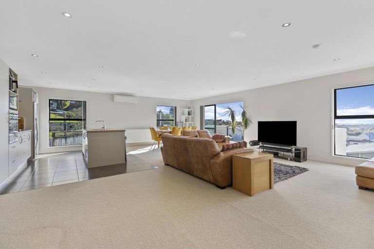 Photo of property in 11a Handley Place, Glen Avon, New Plymouth, 4312