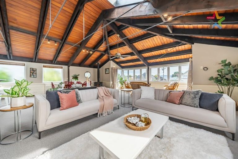 Photo of property in 57 Oroua Street, Eastbourne, Lower Hutt, 5013