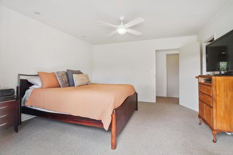 Photo of property in 112a Mcrobbie Road, Kingseat, Papakura, 2580