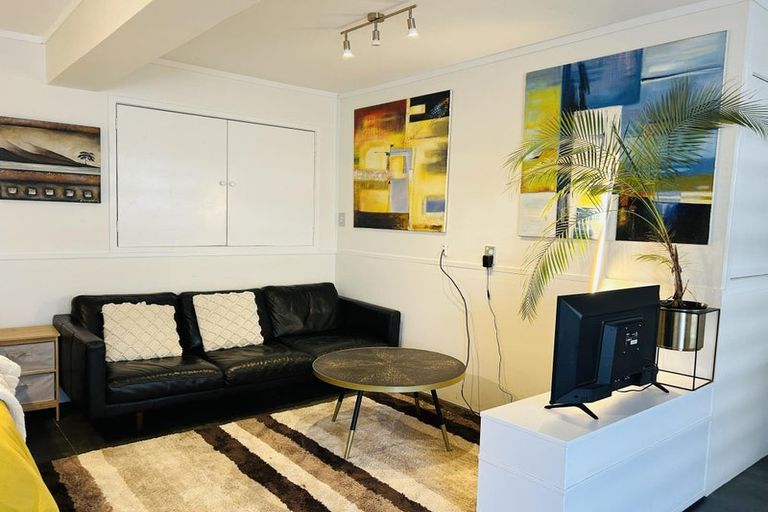 Photo of property in 8 Simkin Avenue, Saint Johns, Auckland, 1072