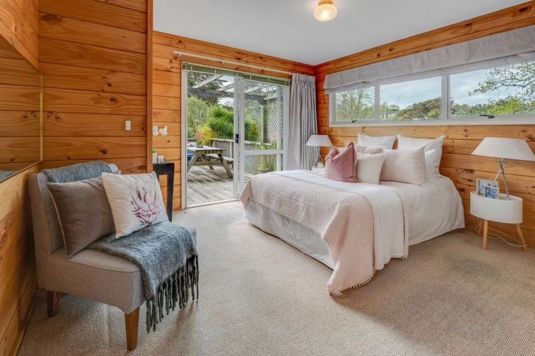 Photo of property in 34 Lochend Place, Highland Park, Auckland, 2010