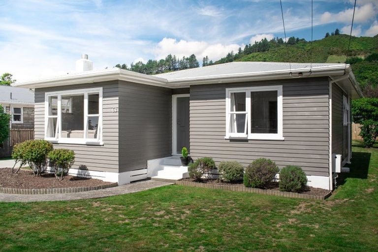 Photo of property in 63 Wood Street, Wainuiomata, Lower Hutt, 5014