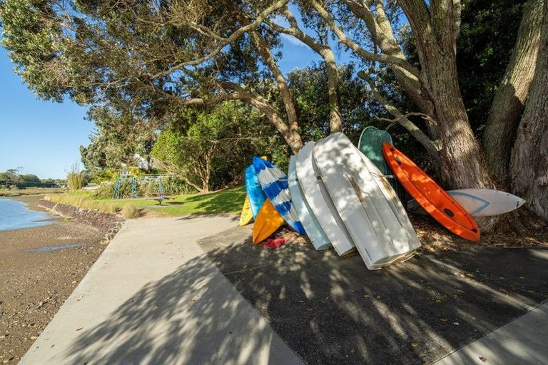 Photo of property in 2/60 Aramoana Avenue, Devonport, Auckland, 0624