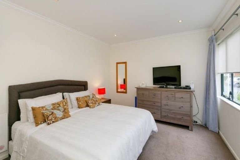 Photo of property in 61 Futuna Close, Karori, Wellington, 6012