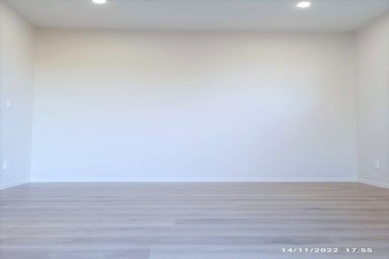 Photo of property in 49a Prince Regent Drive, Half Moon Bay, Auckland, 2012