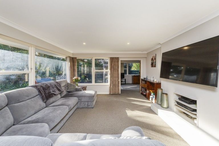 Photo of property in 38 Wikiriwhi Crescent, Awapuni, Palmerston North, 4412