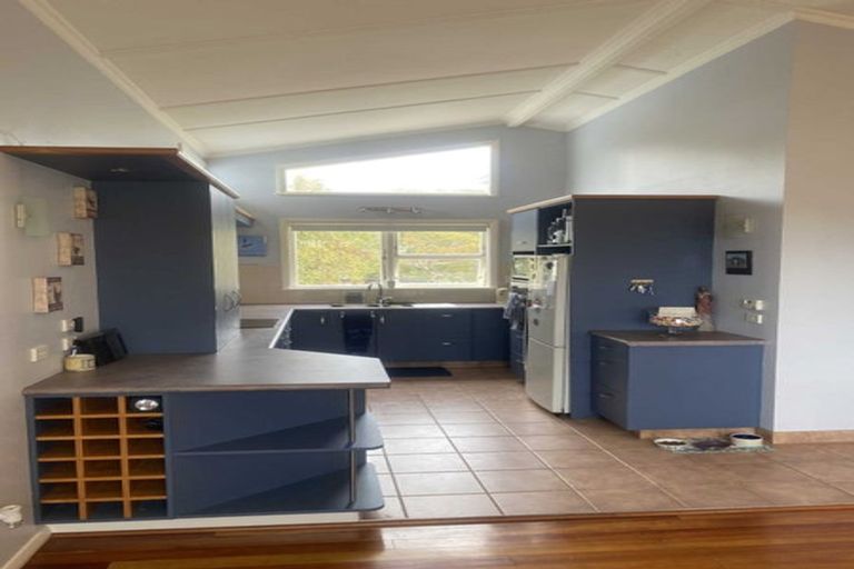 Photo of property in 54 Aorangi Road, Paraparaumu, 5032