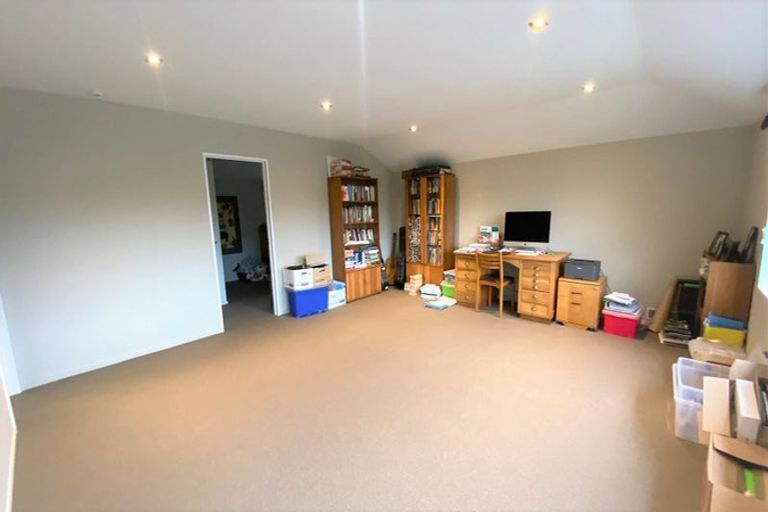 Photo of property in 4 Guinness Crescent, Ilam, Christchurch, 8041