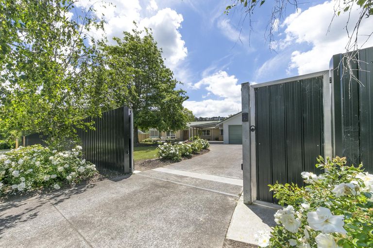 Photo of property in 6 Applemoors Way, Riverhead, 0820