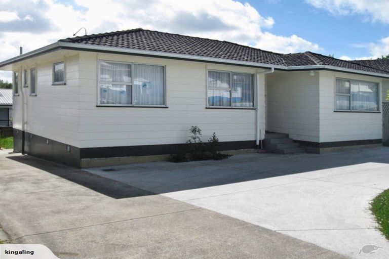 Photo of property in 91 Farquhar Road, Glendene, Auckland, 0602