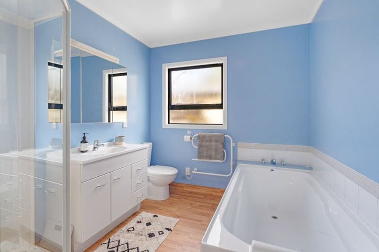 Photo of property in 2768 Martinborough Pirinoa Road, Pirinoa, Featherston, 5772