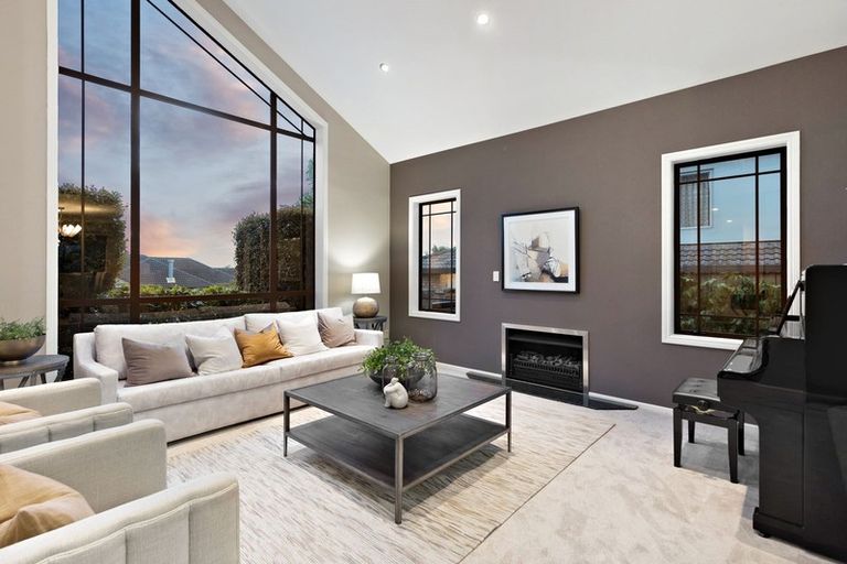 Photo of property in 4 Bejoy Rise, East Tamaki Heights, Auckland, 2016