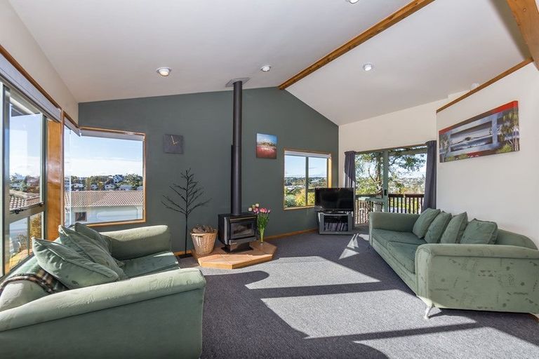 Photo of property in 5 Charlotte Street, Stanmore Bay, Whangaparaoa, 0932