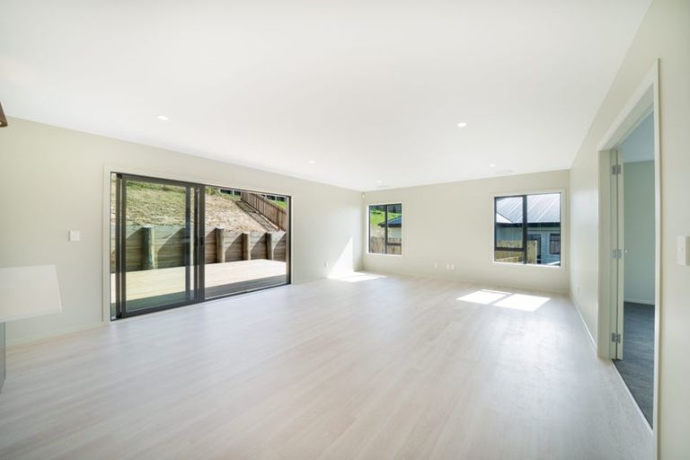 Photo of property in 5 Swinton Place, Churton Park, 6037