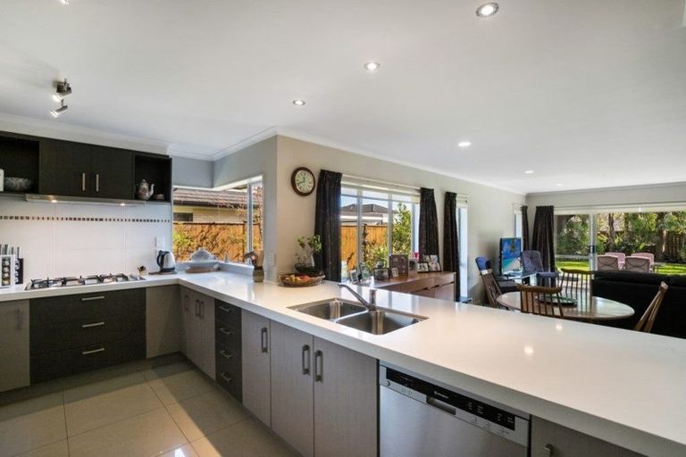 Photo of property in 19 Wawatai Drive, Karaka, Papakura, 2113