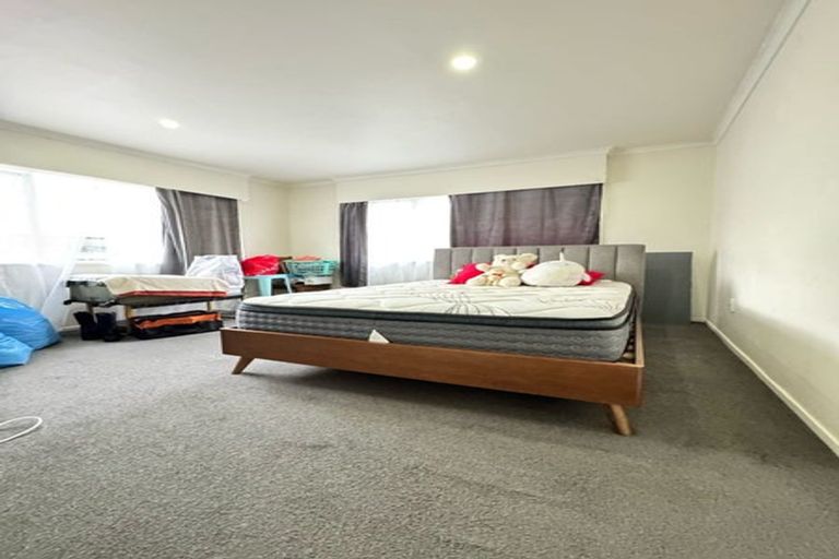 Photo of property in 8 Martin Road, Manurewa, Auckland, 2102