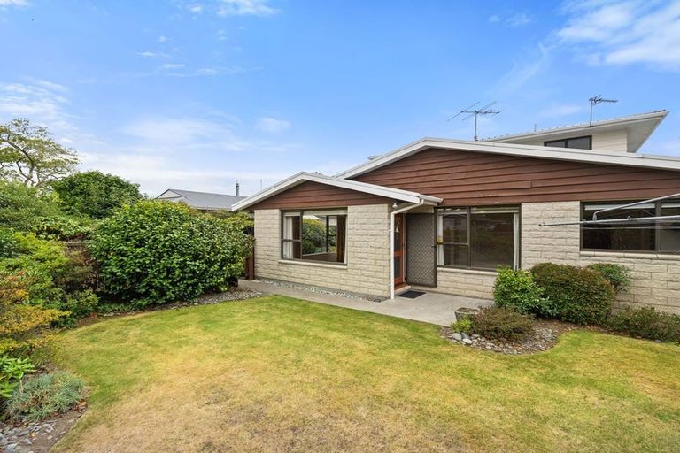Photo of property in 1/120b Roydvale Avenue, Burnside, Christchurch, 8053