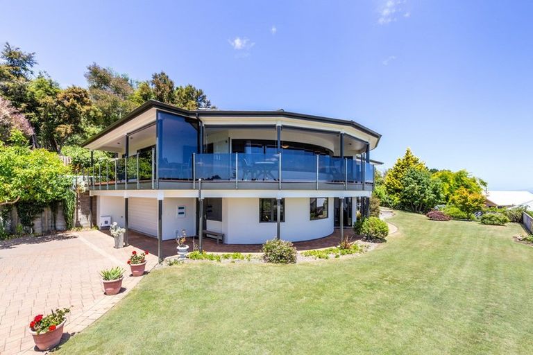 Photo of property in 10 Botanical Heights Drive, Waipahihi, Taupo, 3330