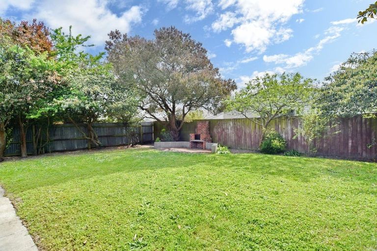 Photo of property in 2/121 Marlow Road, Aranui, Christchurch, 8061