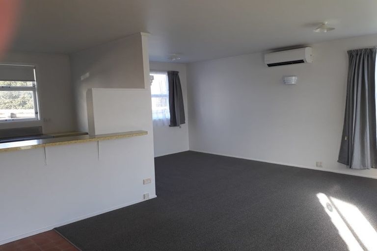 Photo of property in 156 Centreway Road, Orewa, 0931
