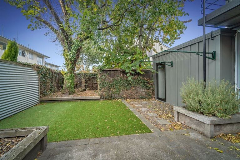 Photo of property in 5/27 Packe Street, Edgeware, Christchurch, 8013