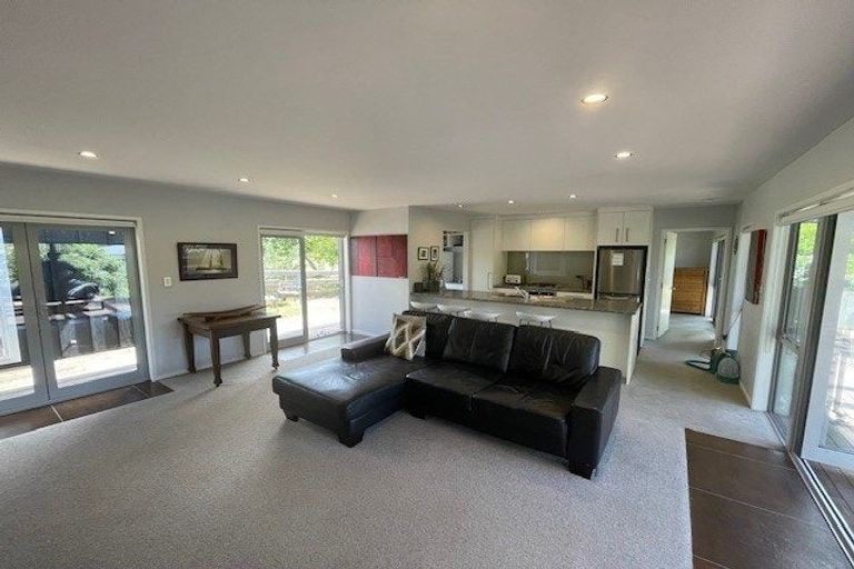 Photo of property in 37a Hardens Lane, Paremoremo, Auckland, 0632
