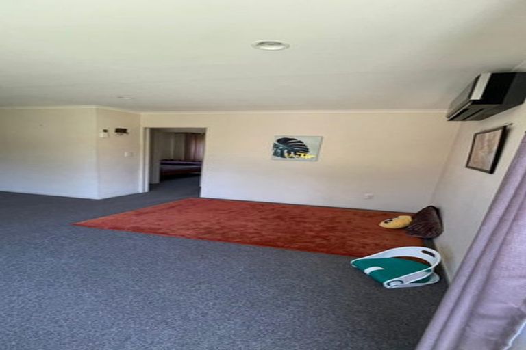 Photo of property in 13 De Havilland Drive, Goodwood Heights, Auckland, 2105