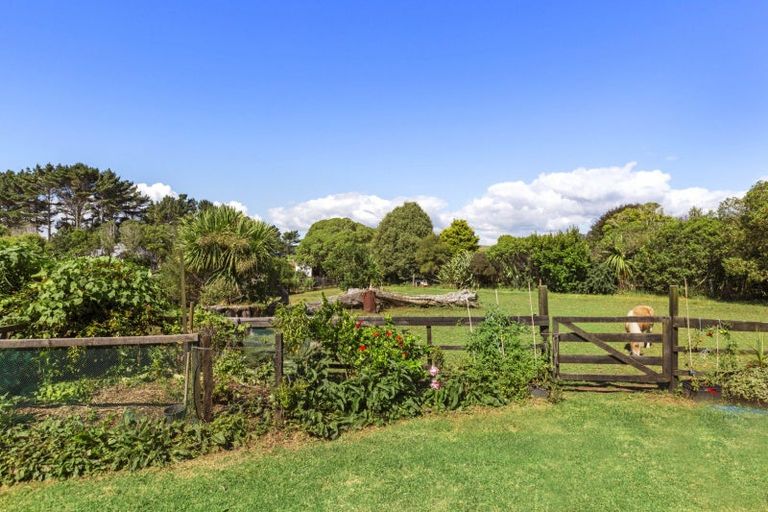 Photo of property in 385a Wainui Road, Raglan, 3297