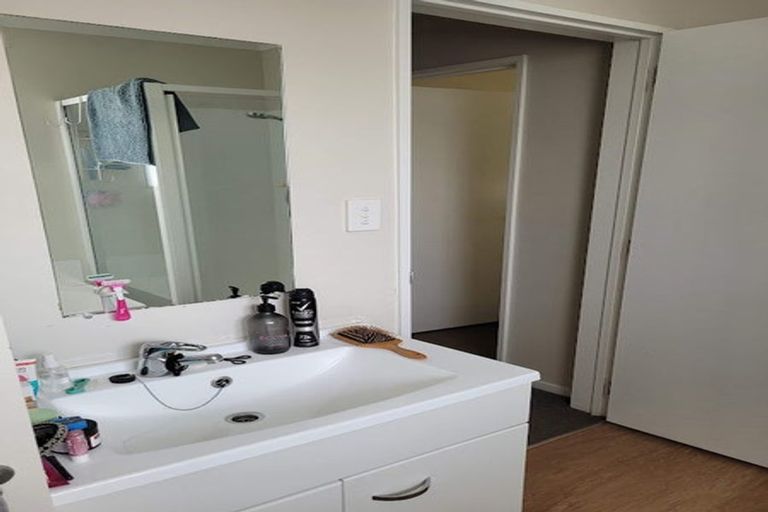 Photo of property in 765 Swanson Road, Swanson, Auckland, 0612