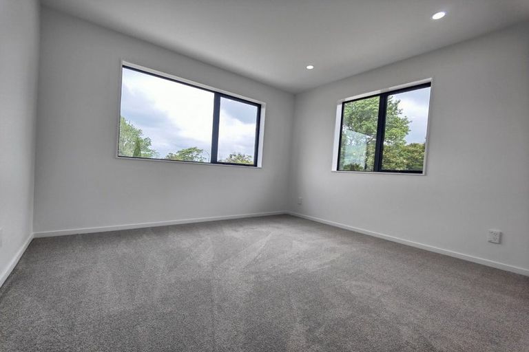 Photo of property in 91d Glenmore Road, Sunnyhills, Auckland, 2010