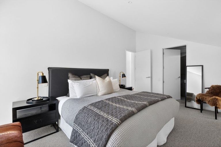 Photo of property in 1/61 Eely Point Road, Wanaka, 9305