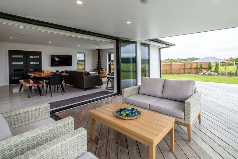 Photo of property in 8 Takahe Drive, Carterton, 5713