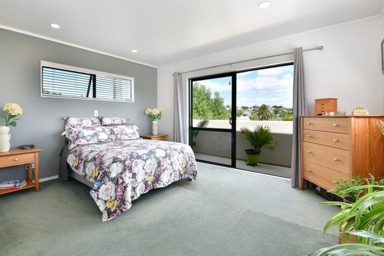 Photo of property in 1/12 Sundown Avenue, Manly, Whangaparaoa, 0930